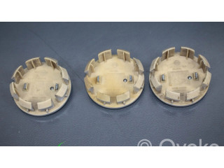 Заводская крышка (крышки) от центрального отверстия колеса