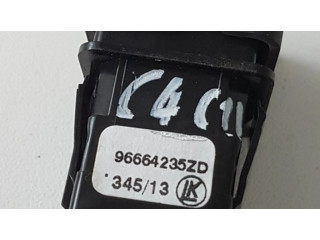 Включатель открытия топливного бака