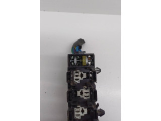 Pojistková skříňka 0UTLET, 20a Subaru Outback (BS) 2015