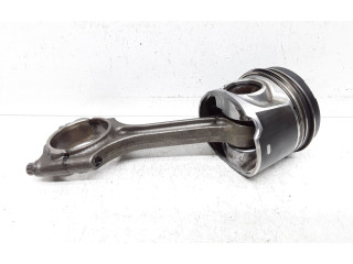  Поршень с шатуном D5204T2 81L123  Volvo V60  