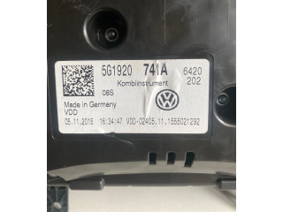Панель приборов 5G1920741A, 1555021292   Volkswagen Golf VII       