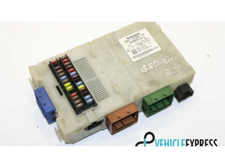 Блок предохранителей 30786820AA   Volvo S80    