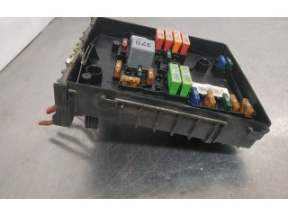 Блок предохранителей 1K1522002   Volkswagen Jetta V    