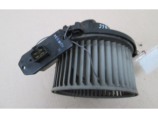 Вентилятор печки Mitsubishi Carisma