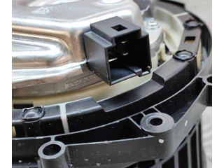 Вентилятор печки    A2069064501   Mercedes-Benz GLC C254