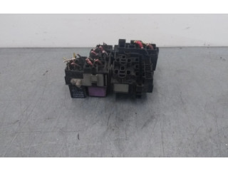 Блок предохранителей 7703297566C Renault Clio II