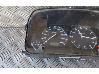 Přístrojová deska Volkswagen Caddy 1997 88311235, 87001323