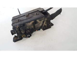 Pojistková skříňka KIA Carnival 2001