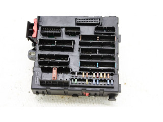 Блок предохранителей 13170890, 519049100 Opel Vectra C