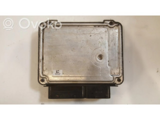 Блок управления двигателя 045906013Q, 0281015049 Skoda Fabia Mk2 (5J)