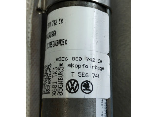 Боковая подушка безопасности 5E6880742E, 1K605GWBVK5   Skoda Octavia Mk4