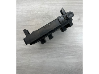   Pojistková skříňka    Citroen Berlingo 2005