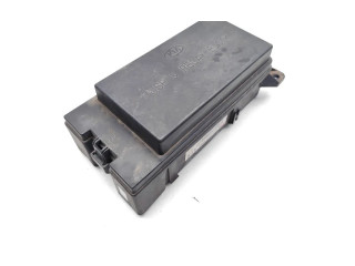 Блок предохранителей 91161-3E011, 10-08403-002 KIA Sorento