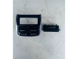 Блок управления кондиционера воздуха / климата/ печки (в салоне)     31674024, T17380227701    Volvo XC90 