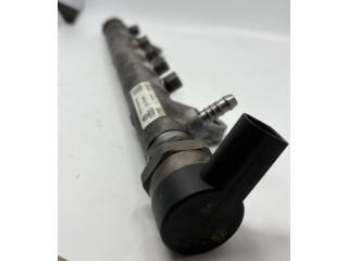 Топливная рампа 03L130089 Audi A3 S3 8P для двигателя CBAB