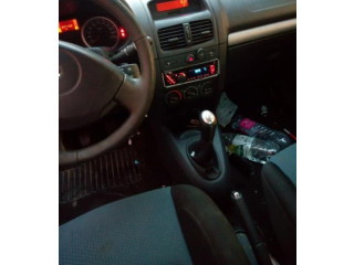 Ручка стеклоочистителей 7701051760 Renault Clio II