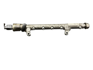 Топливная рампа 03L130089B Volkswagen Golf VI для двигателя Cay