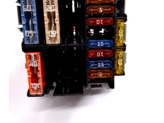   Pojistková skříňka 8E0951253, 270306   Audi Q7 4L 2006