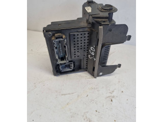 Блок предохранителей 30765646, 28043321 Volvo S60