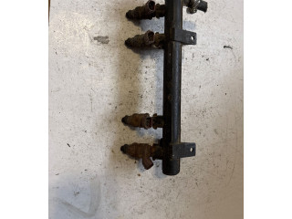 Топливная рампа 047133321J   Skoda Fabia Mk1 (6Y)  