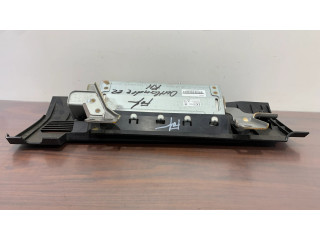 Подушка безопасности для колен 7030A998, 649155100 Mitsubishi Outlander IV