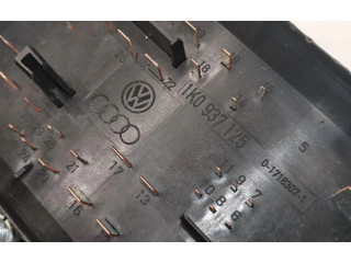 Блок предохранителей 1K0937125   Skoda Octavia Mk2 (1Z)    