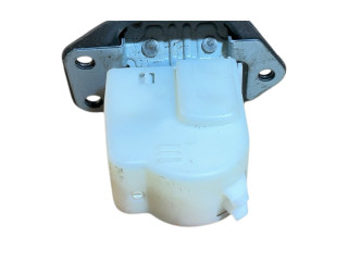 Zámek zadních dveří Nissan Juke I F15 2010