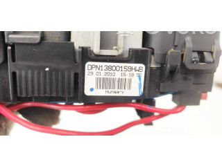 Блок предохранителей  DPN13800159HWB   Volvo V70    