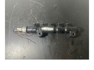 Топливная рампа 9654592680, 10710452   Citroen C4 I  