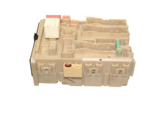 Pojistková skříňka 827300F330 Toyota Verso-S 2014