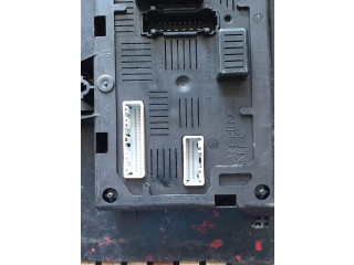 Блок комфорта    Renault Clio III   