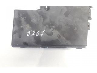 Блок предохранителей 30786923, 8688040 Volvo C30