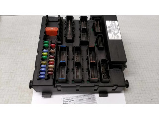 Pojistková skříňka 13205777, 12GX74 Opel Vectra C 2006