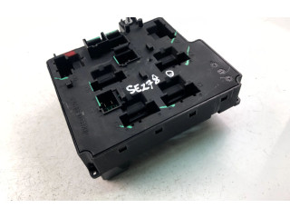 Блок предохранителей 32322426 Volvo XC90