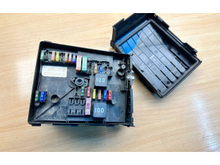 Блок предохранителей 1K0937132F Volkswagen Golf Plus