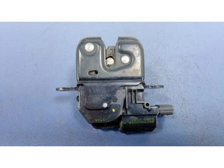 Замок задней крышки