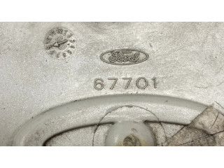 Заводская крышка (крышки) от центрального отверстия колеса