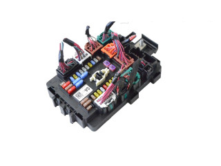   Pojistková skříňka 103440900A   Tela Model S 2017