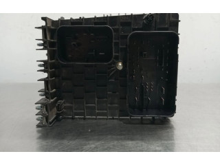 Блок предохранителей 1K0937124H Audi A3 S3 8P