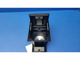 Передний держатель чашки