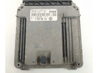 Блок управления двигателя 03C906032Q, 03C906032C Volkswagen Golf SportWagen