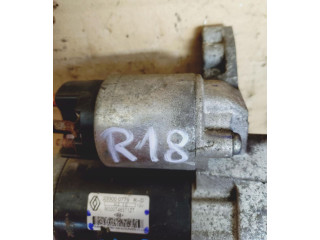 Масляный насос   233000779RG  Renault Clio IV 