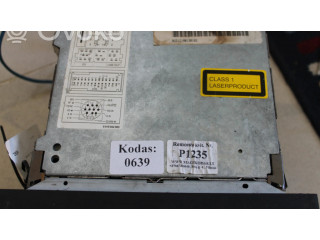 Радио/ проигрыватель CD/DVD / навигация