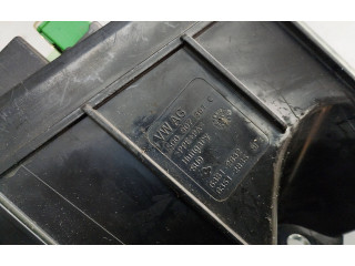 Блок предохранителей 5Q0907361C Volkswagen Golf VII