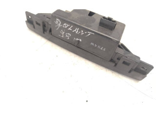 Дисплей    MR216461   Mitsubishi Galant