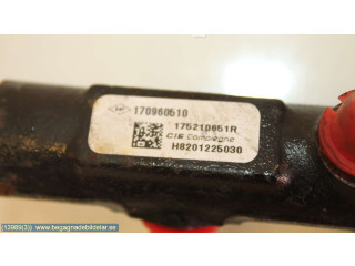 Vstřikovací lišta 1752000Q4F Nissan NV200