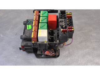 Pojistková skříňka Ford 2001