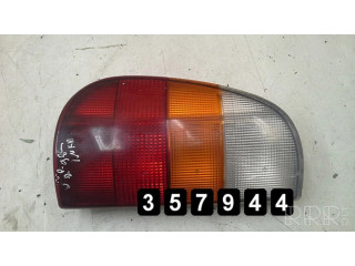 Задний фонарь в кузове
