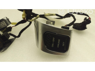 Кнопки рулевого колеса