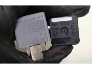 Блок предохранителей  13800159, 31300189   Volvo V70    